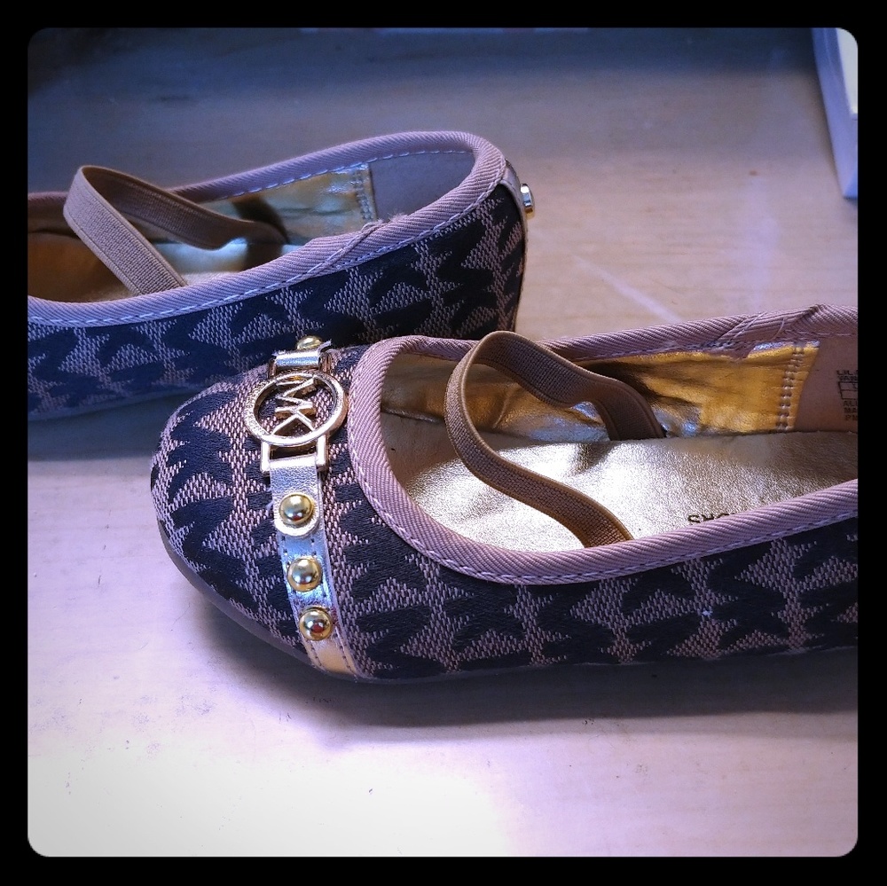 MK girls shoes